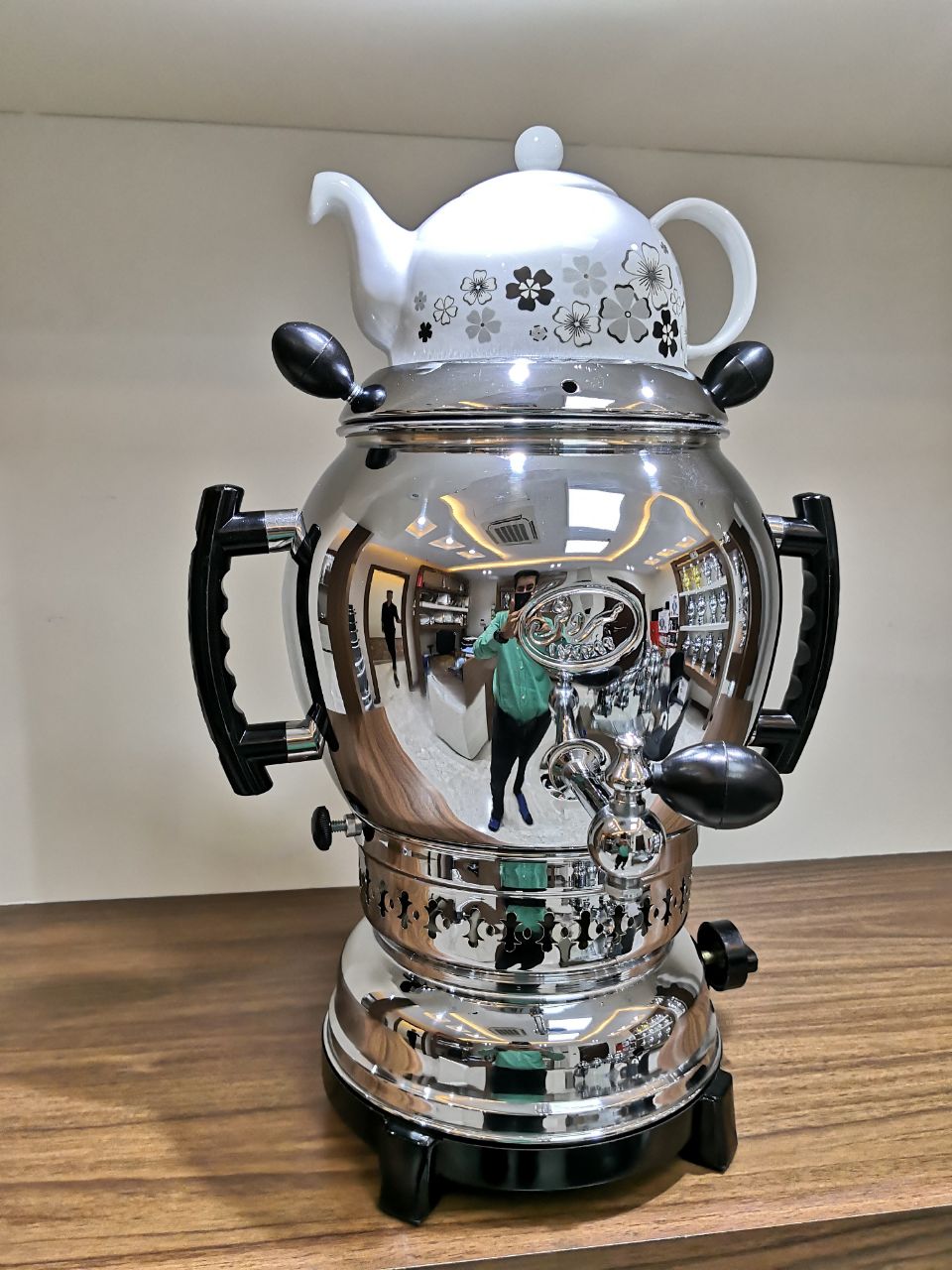 تصویر سماور گازی 6 لیتری تخم مرغی ساده سروش sorosh