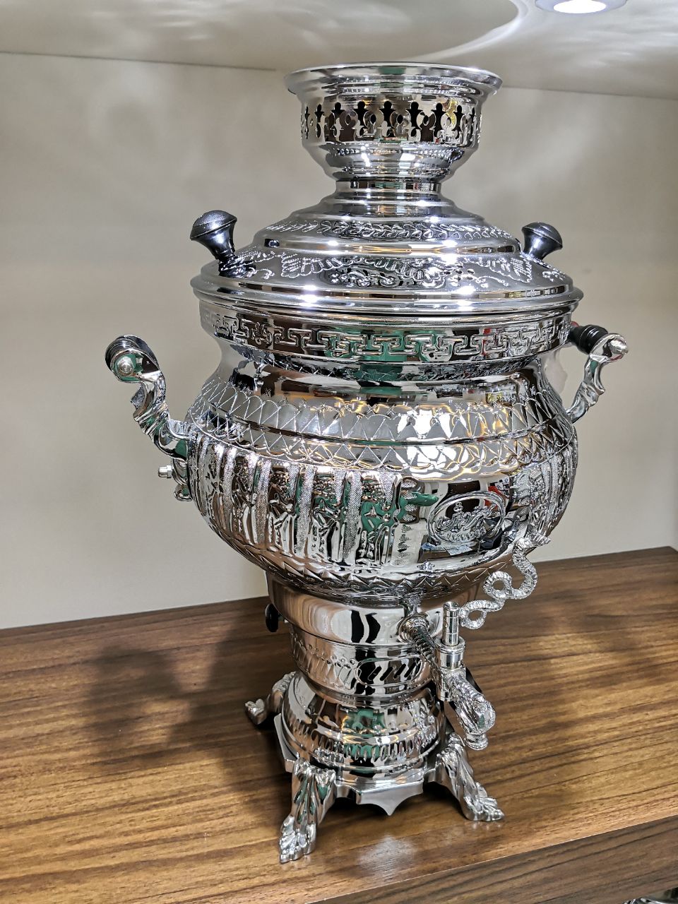 تصویر سماور گازی 10 لیتری سانا قلمکار سروش sorosh