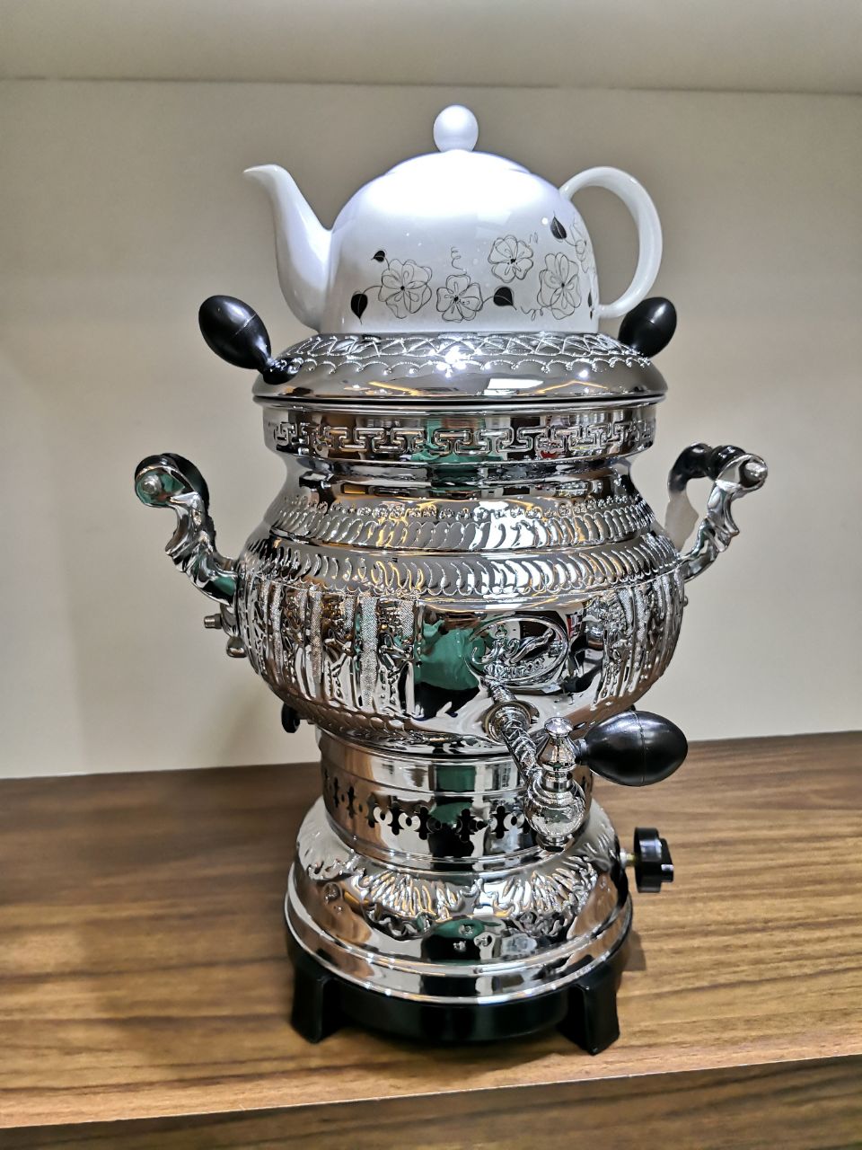 تصویر سماور گازی 6 لیتری هانا قلمکار سروش sorosh