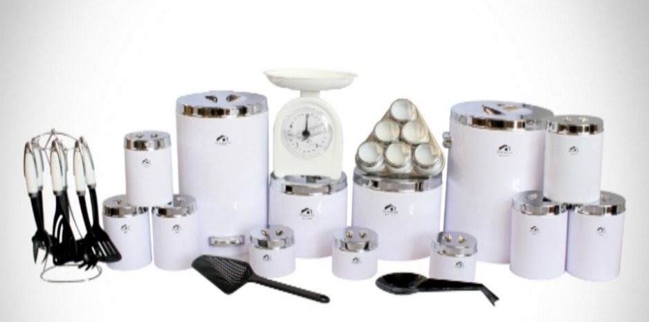 تصویر سرویس آشپزخانه 30 پارچه اورمزد Ourmazd سفید درب کروم 